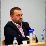 Arek Karbowiak [fot. studenci UO podczas konf o Kosowie]