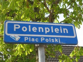 9._Plac_Polski_w_Driel_-_tabliczka_informacyjna