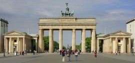 1280px-Berlin-Brandenburg_Gate_overwiev